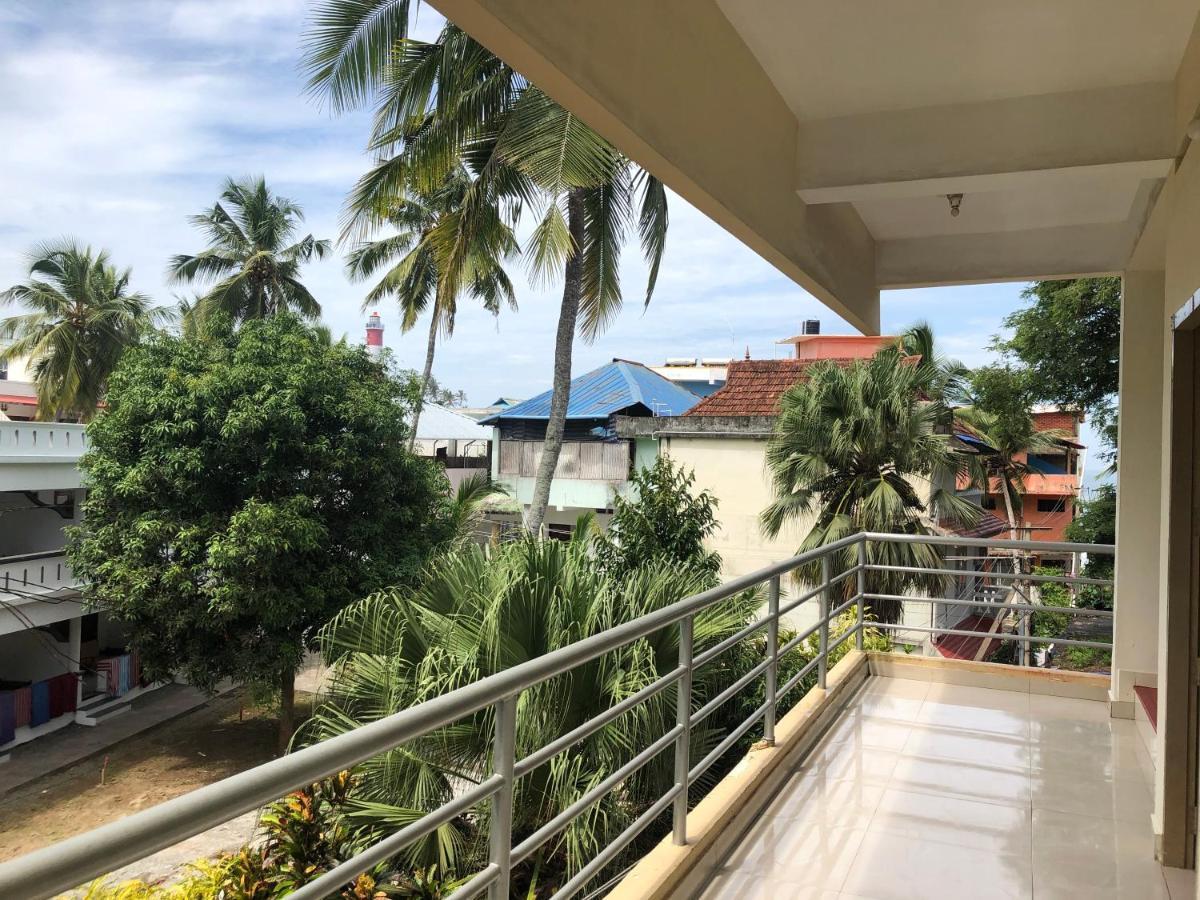 Sandy Beach Hotel Thiruvananthapuram Eksteriør bilde