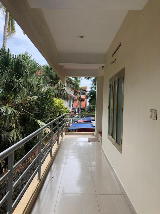 Sandy Beach Hotel Thiruvananthapuram Eksteriør bilde